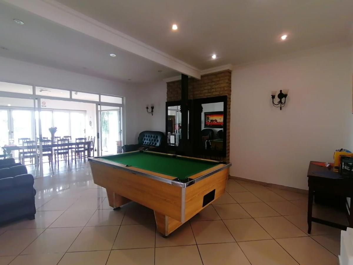 Palm View Guest House Pretoria-Noord エクステリア 写真